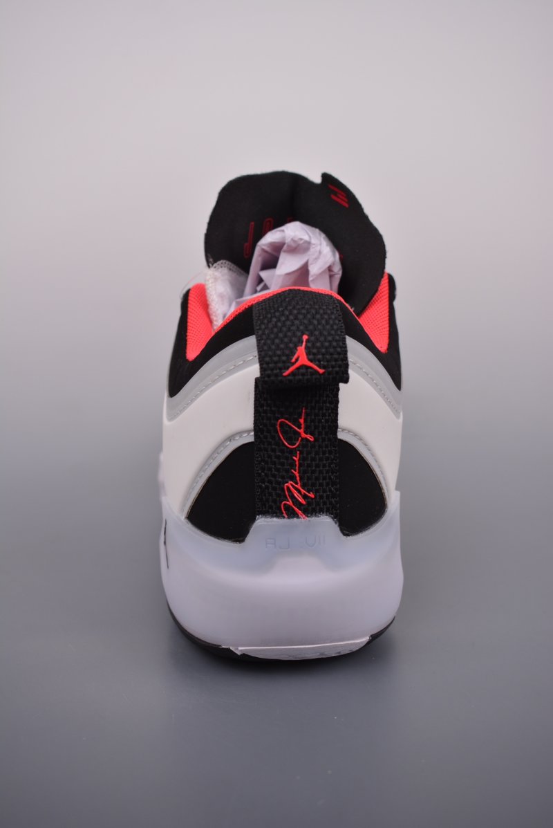 Air Jordan XXXVII PF view