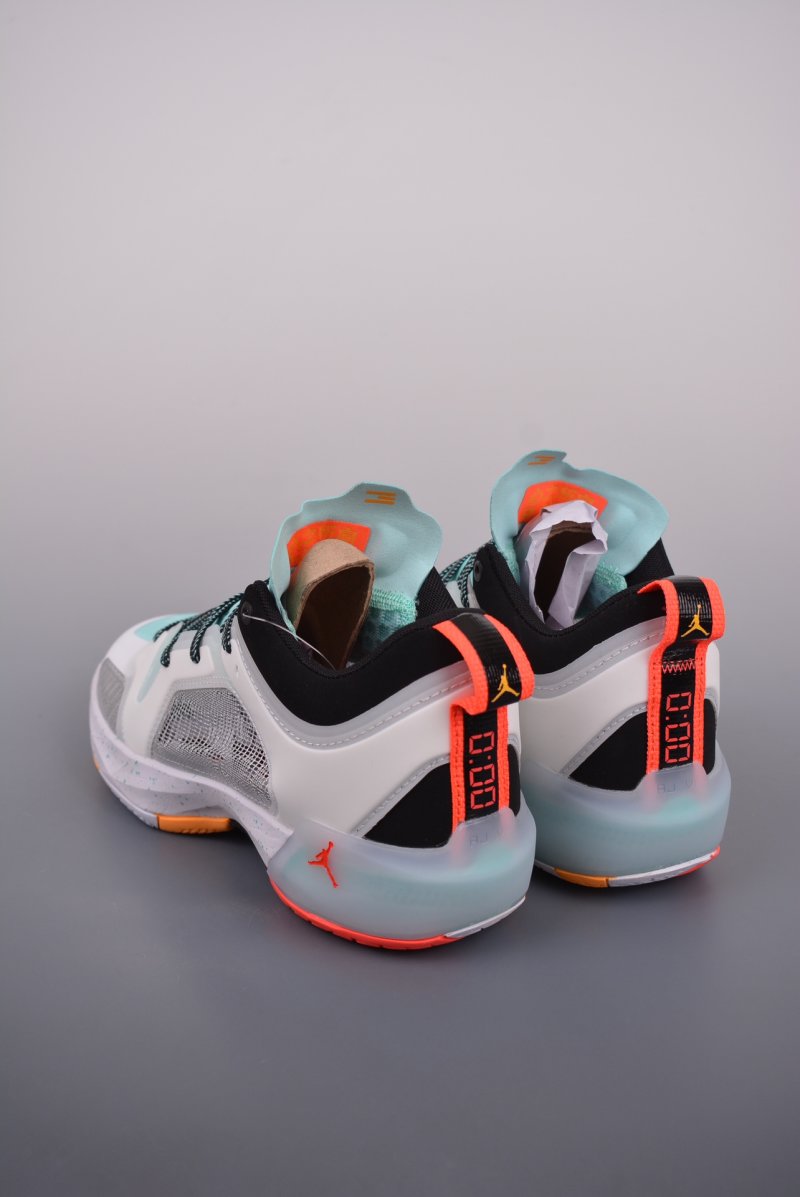 Air Jordan 37 PF view