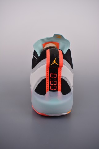 Air Jordan 37 PF view 4