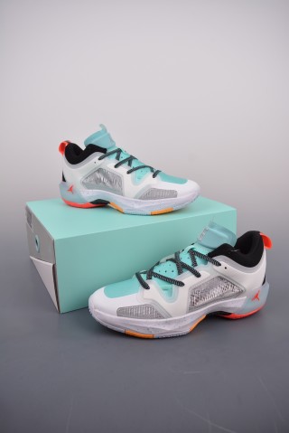 Air Jordan 37 PF view 5