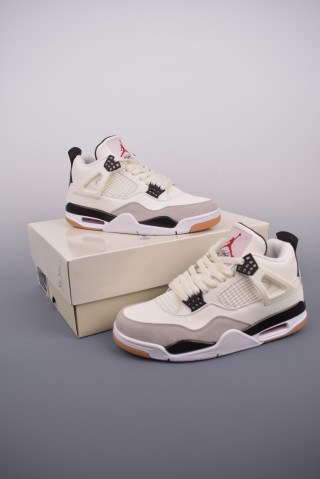 Air Jordan 4 view 5