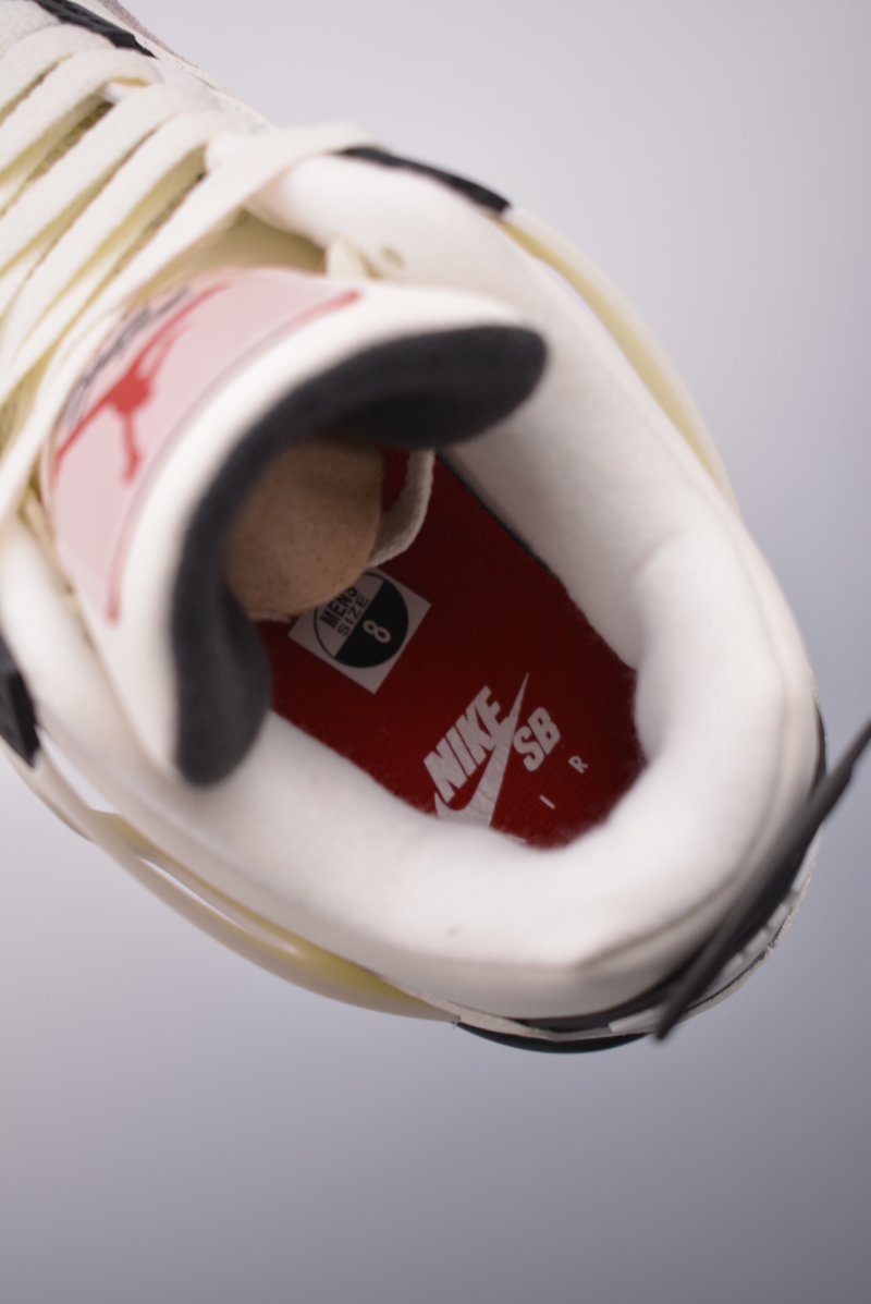 Air Jordan 4 view