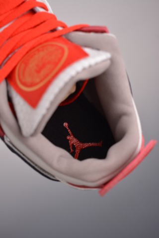 Air Jordan Dub Zero 'White / Red' view 9