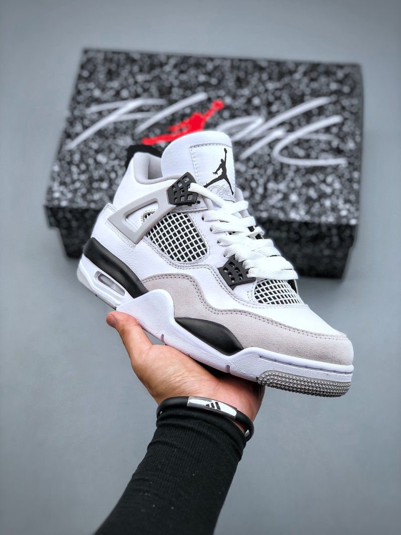 Air Jordan 4 'Military Black'