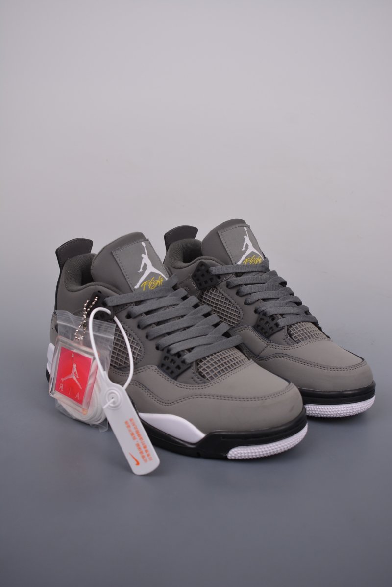 Air Jordan 4 Retro