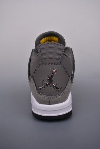 Air Jordan 4 Retro view 4