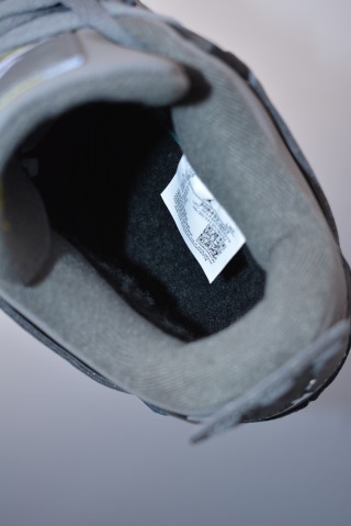 Air Jordan 4 Retro view 9