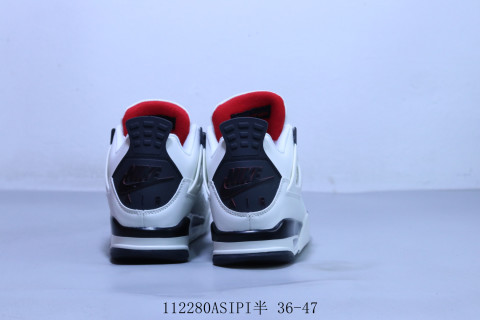 Air Jordan 4 Retro view 3