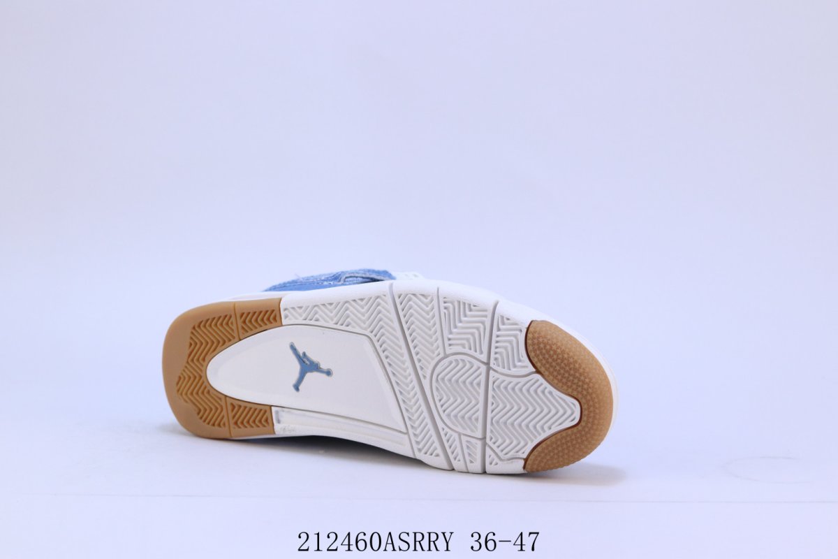 Air Jordan 4 Retro view