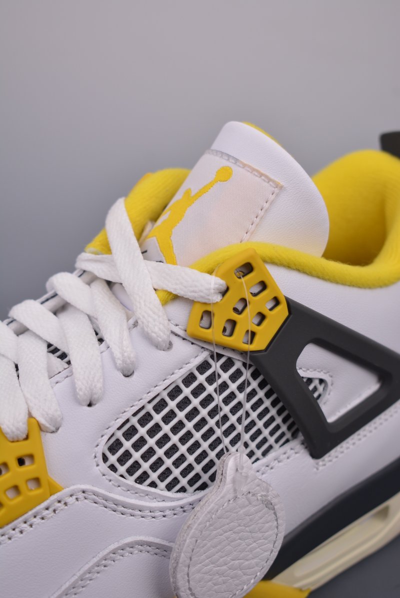 Air Jordan 4 Retro 'Black / White / Yellow' view
