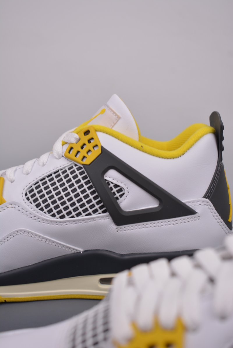 Air Jordan 4 Retro 'Black / White / Yellow' view