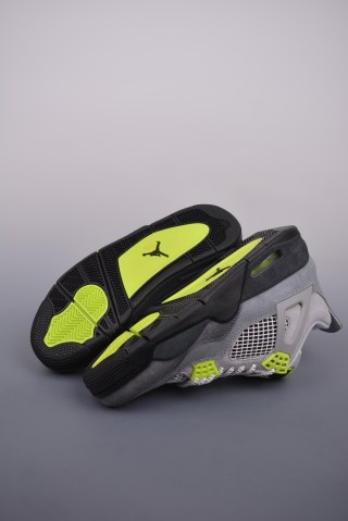 Air Jordan 4 Retro 'Grey / Green' view 3