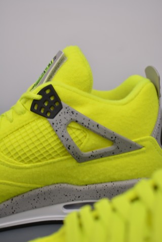 Air Jordan 4 Retro 'Green' view 8