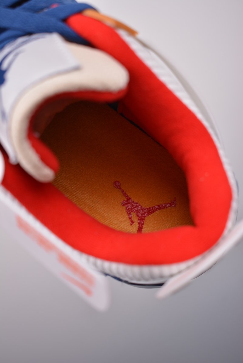 Air Jordan 4 Retro 'White / Red / Blue' view