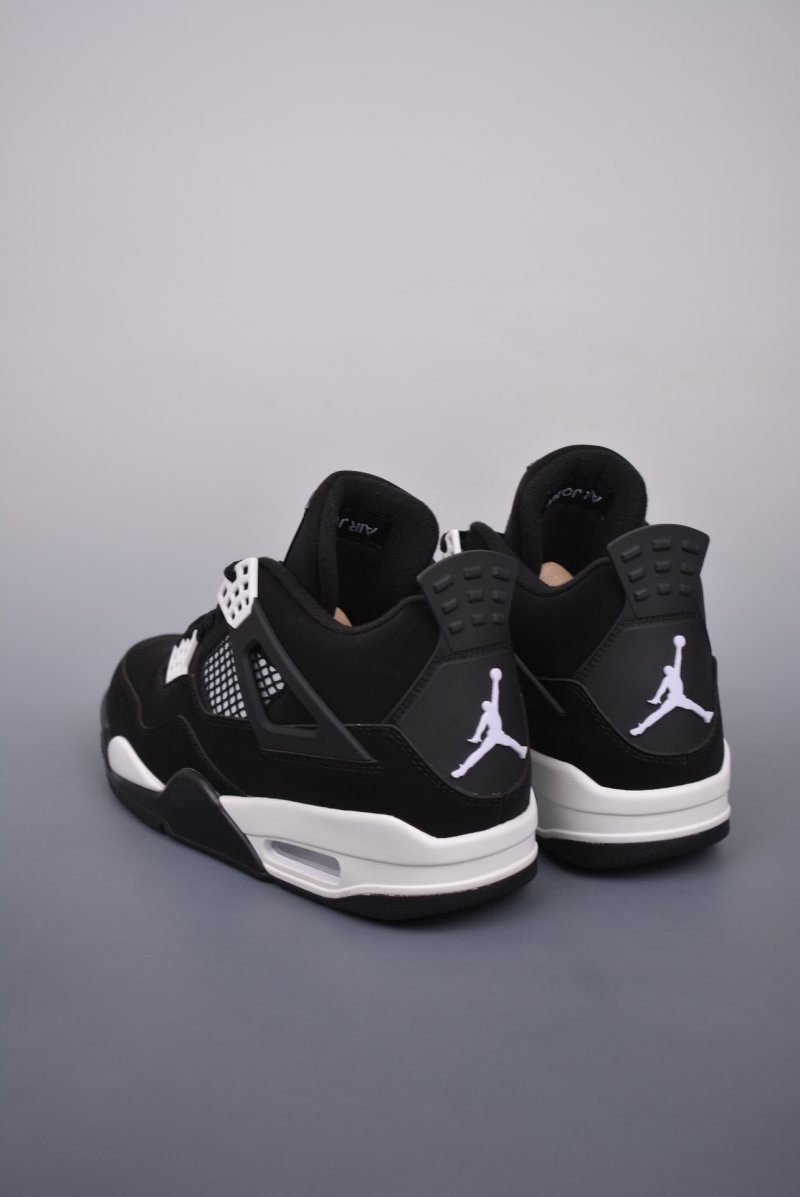 Air Jordan 4 Retro Low view