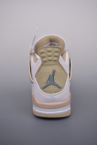 Air Jordan 4 Retro Low view 4