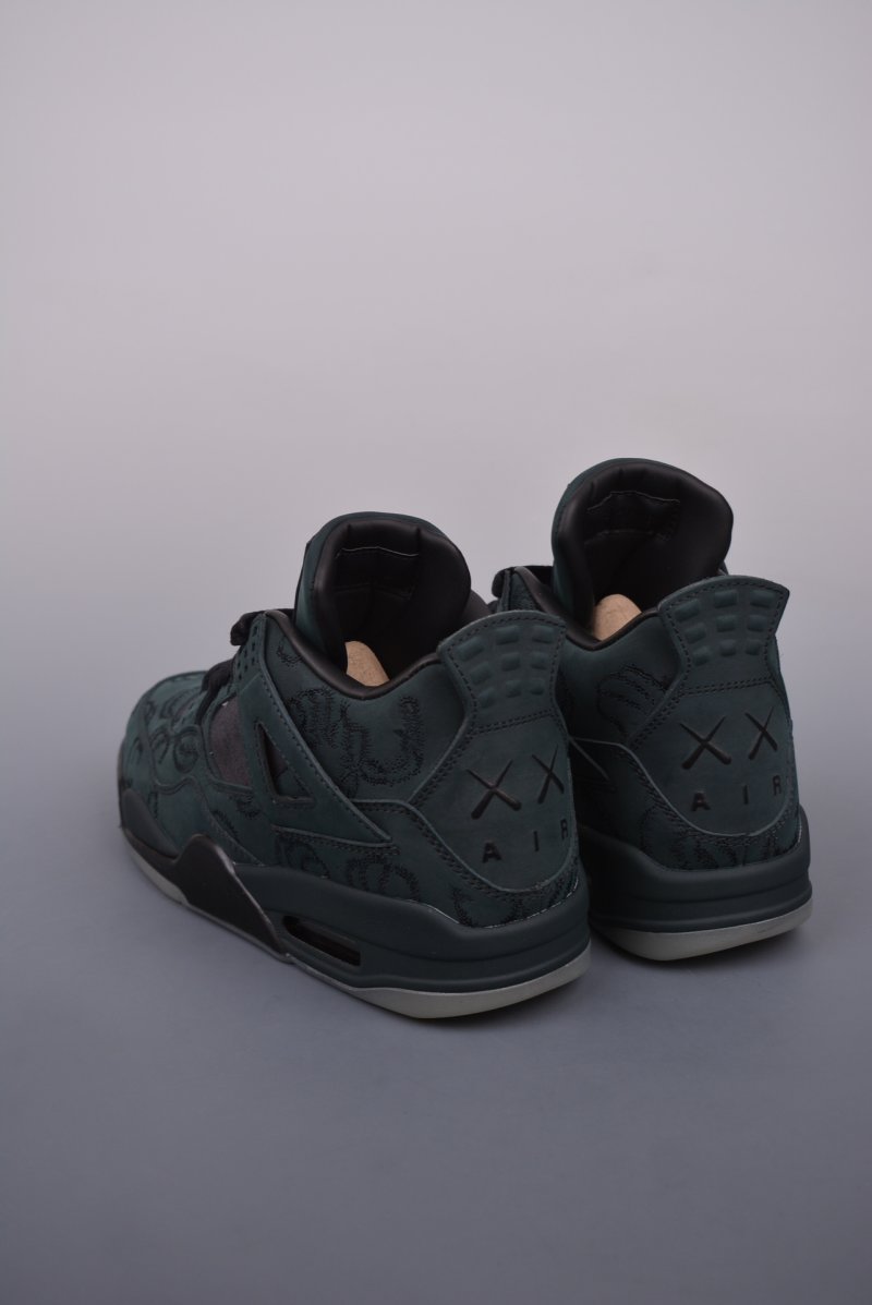 Air Jordan 4 Retro Low view