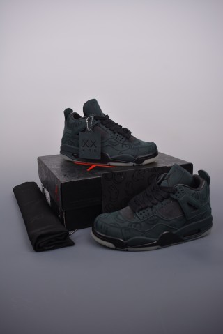 Air Jordan 4 Retro Low view 5