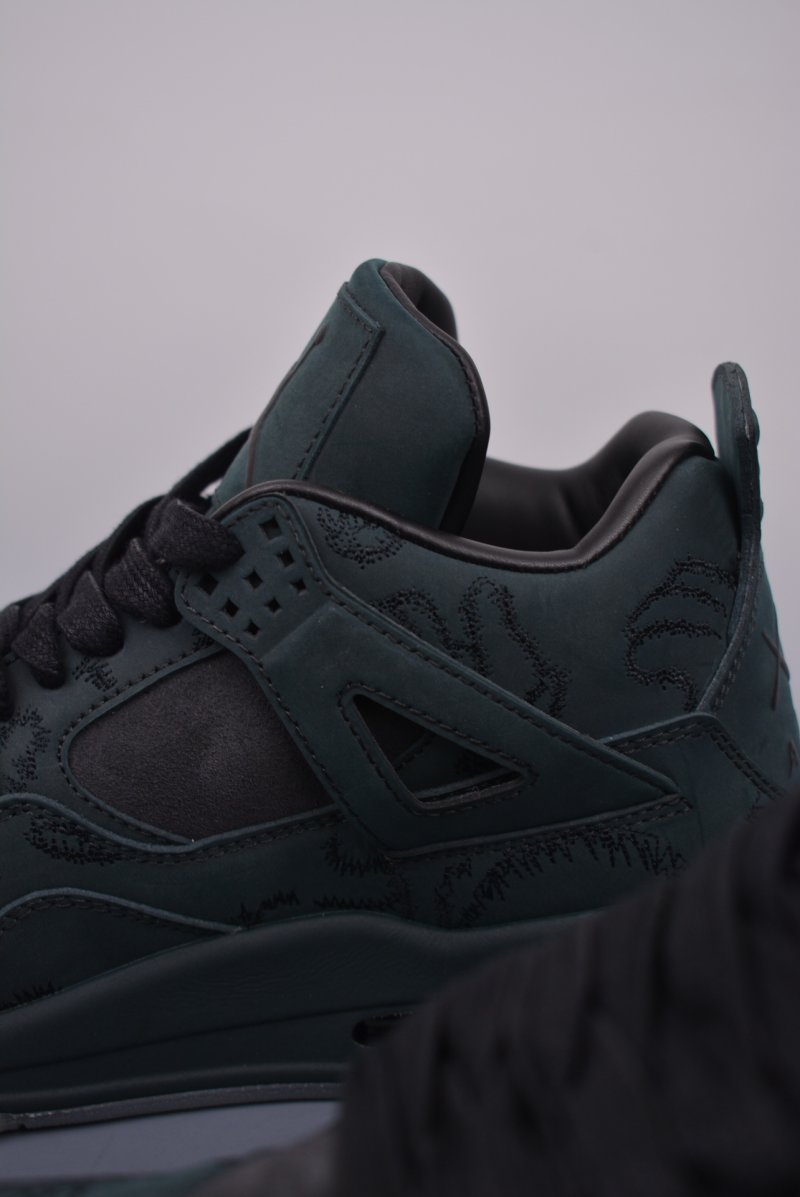 Air Jordan 4 Retro Low view
