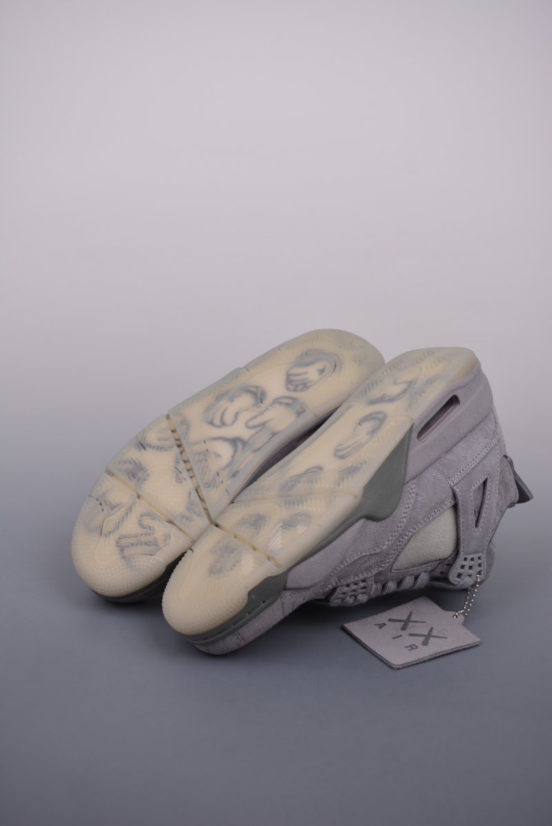 Air Jordan 4 Retro Low view