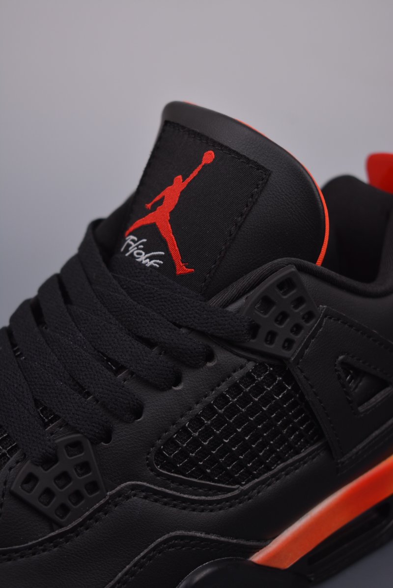 Air Jordan 4 Retro Low view