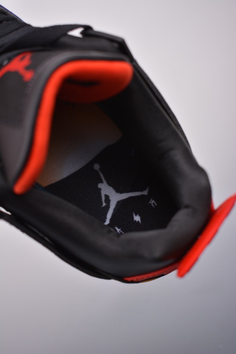 Air Jordan 4 Retro Low view