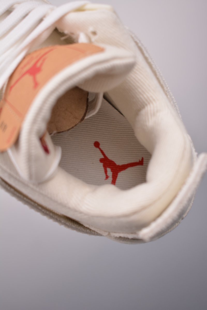 Air Jordan 4 Retro Low view