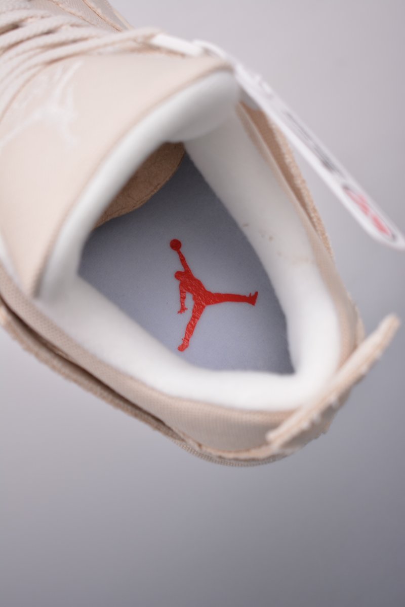 Air Jordan 4 Retro Low view