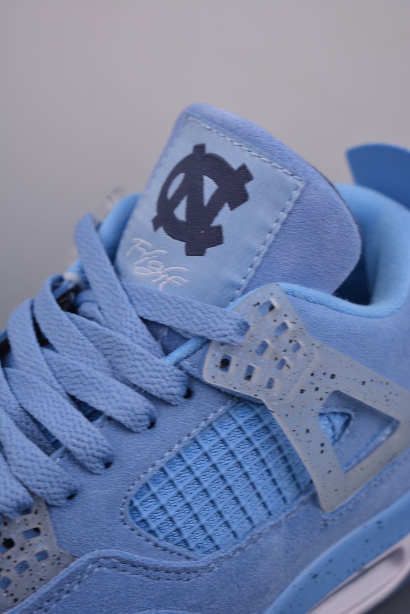 Air Jordan 4 Retro Low view