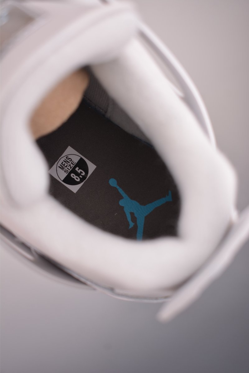 Air Jordan 4 Retro 'Photon Dust' view