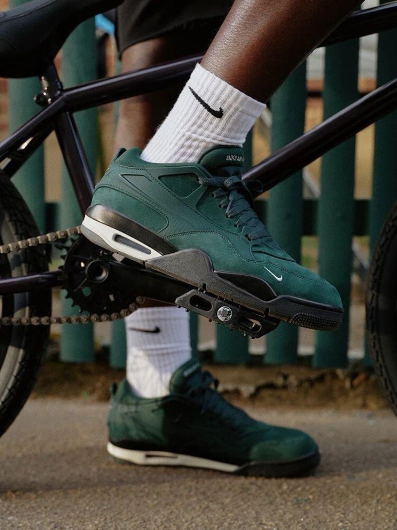 Air Jordan 4 Retro RM