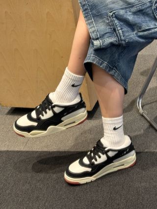 Air Jordan 4 Retro RM view 4
