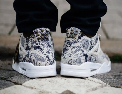 Air Jordan 4 Retro Snakeskin 'Grey / White' view 4
