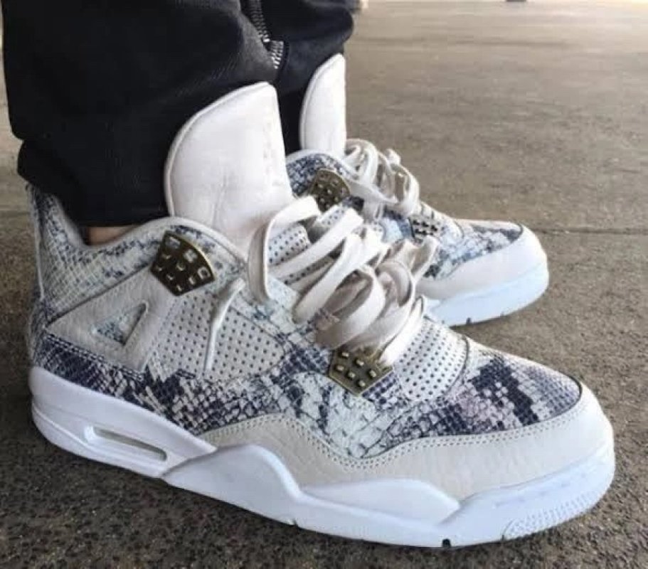 Air Jordan 4 Retro Snakeskin 'Grey / White' view