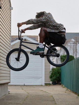 Jordan Air Jordan 4 RM x Nigel Sylvester 'Fence Green' view 2