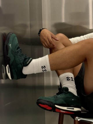 Jordan Air Jordan 4 RM x Nigel Sylvester 'Fence Green' view 4