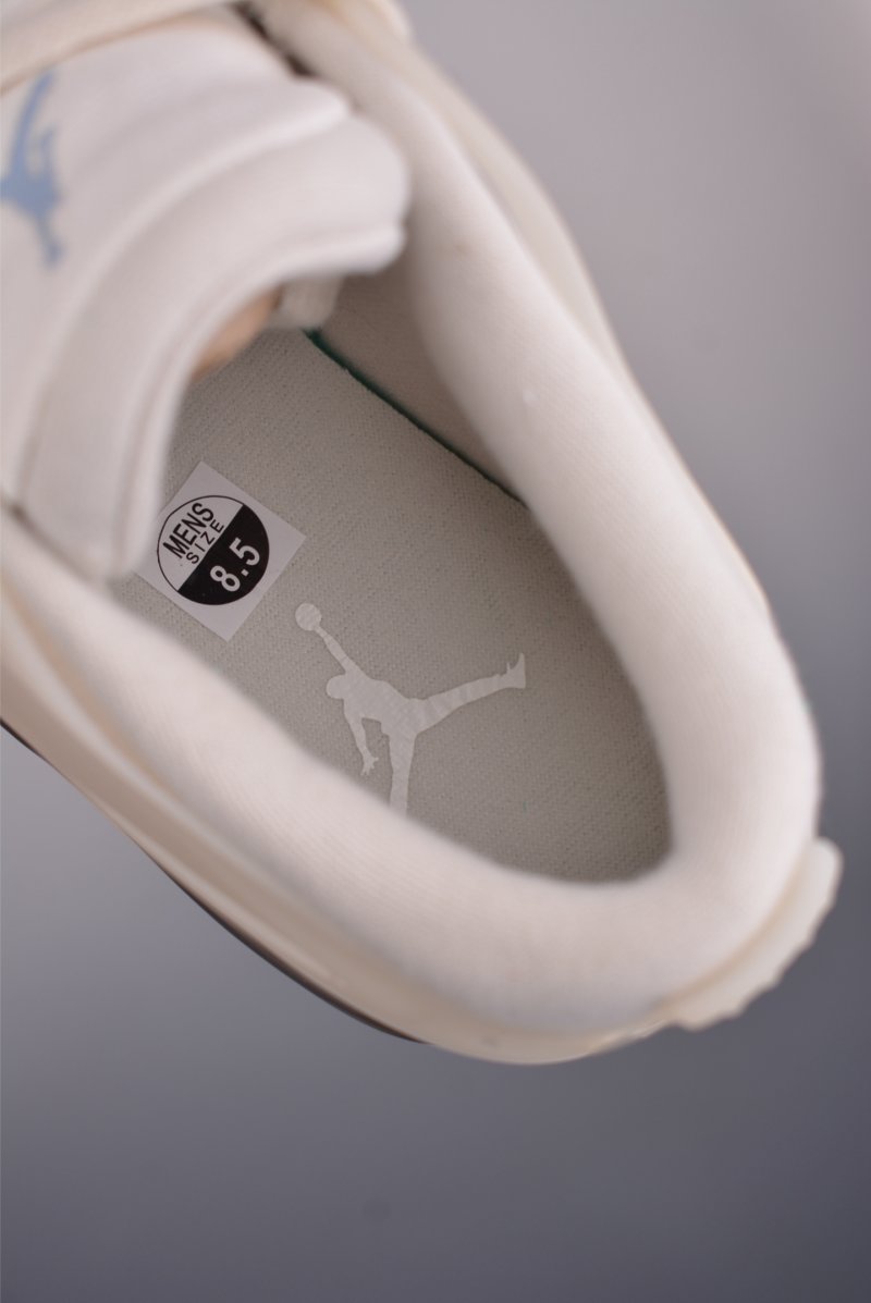 Jordan Air Jordan 4 RM x Nigel Sylvester 'Suede Beige' view