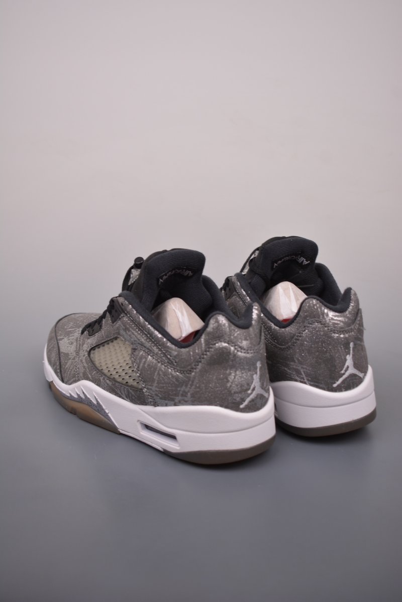 Air Jordan 5 Low 'Grey / Silver' view