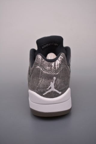 Air Jordan 5 Low 'Grey / Silver' view 4