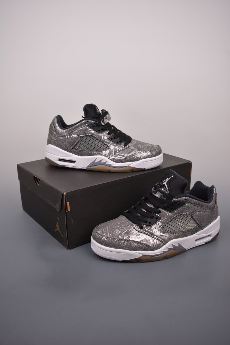Air Jordan 5 Low 'Grey / Silver' view