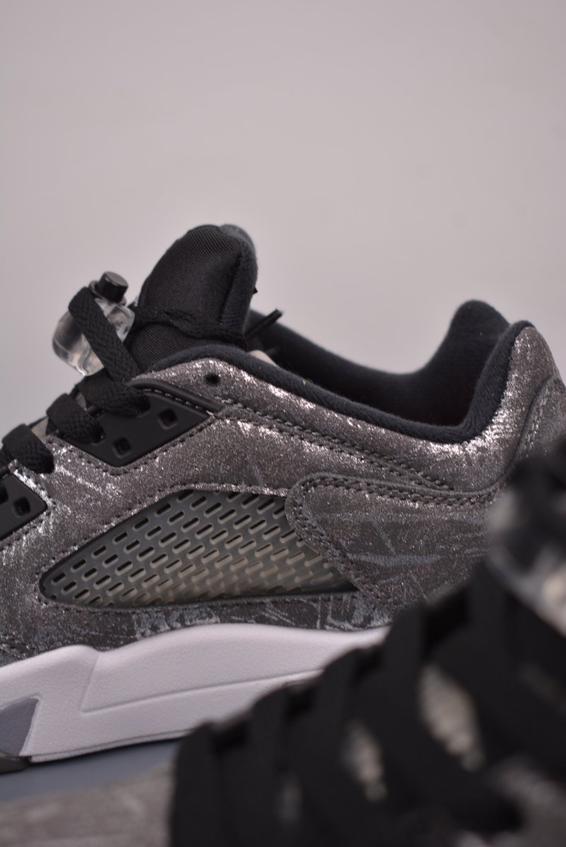 Air Jordan 5 Low 'Grey / Silver' view