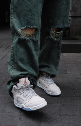 Air Jordan 5 Retro view 6