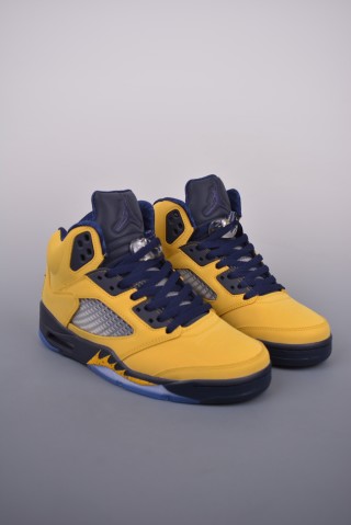 Air Jordan 5 Retro 'Michigan' view 1