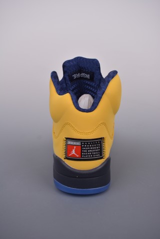 Air Jordan 5 Retro 'Michigan' view 4