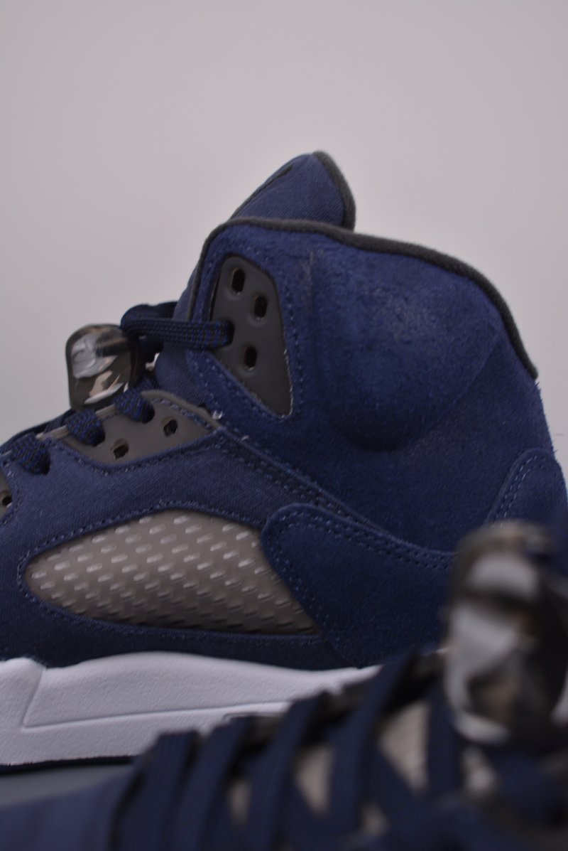 Air Jordan 5 Retro 'Grey / Navy' view