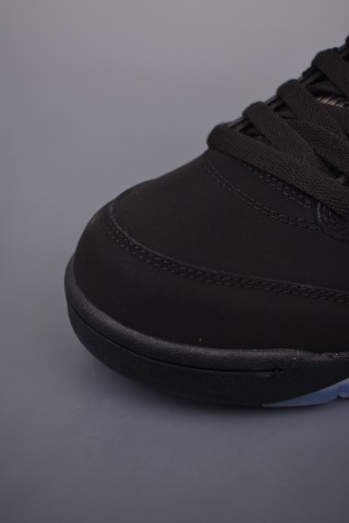 Air Jordan 5 Retro 'Black Cat' view 6