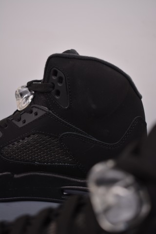 Air Jordan 5 Retro 'Black Cat' view 8