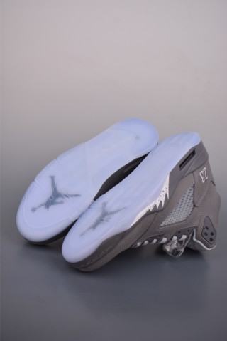 Air Jordan 5 Retro view 3