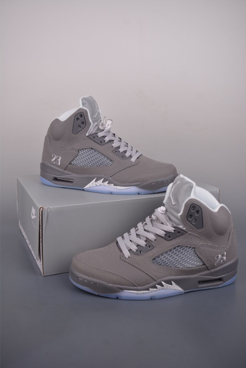 Air Jordan 5 Retro view