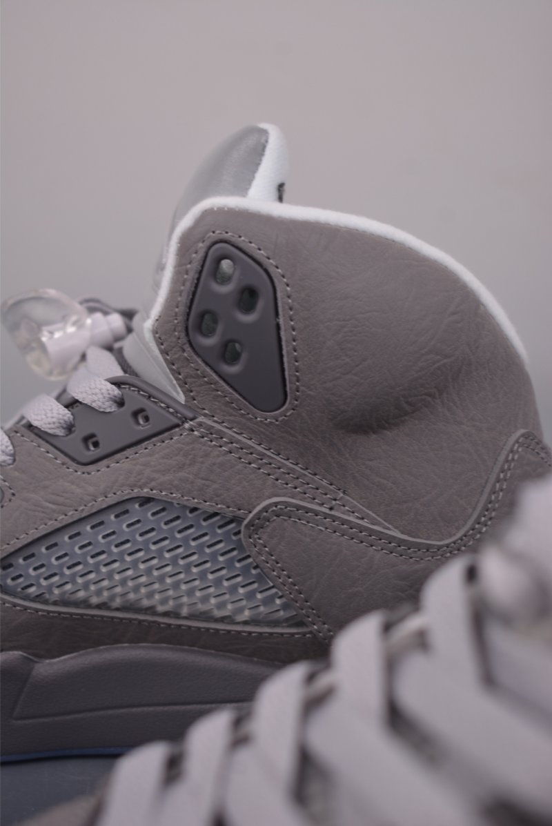 Air Jordan 5 Retro view